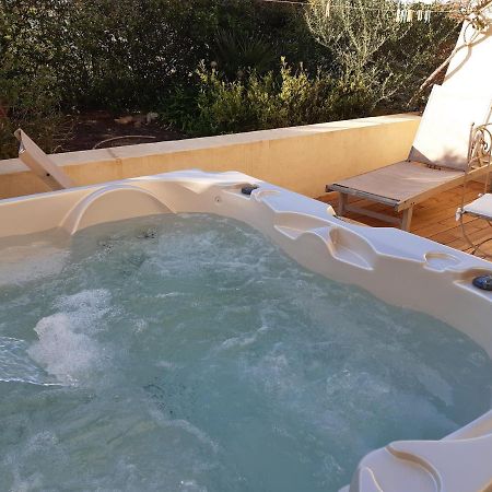 T2 Renove 100M Plage Avec Spa Privatif Entre Calvi Et Ile Rousse 루미오 외부 사진